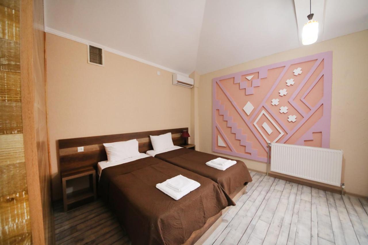 Hotel Tamari Kutaisi Exteriör bild